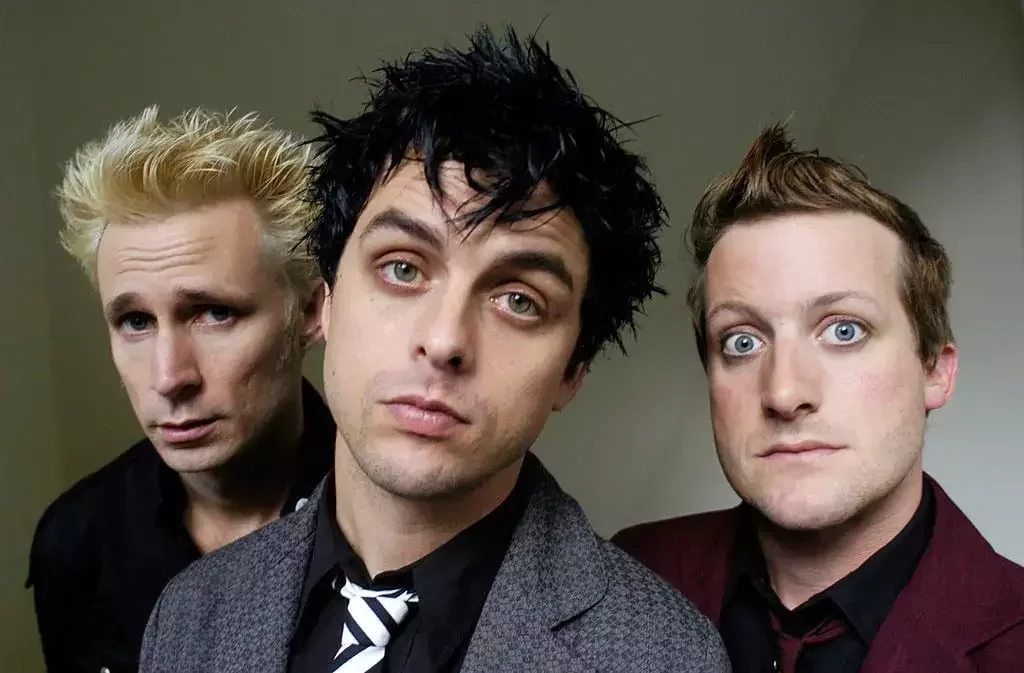 Green Day Nails the Feeling of Stage Fright in "Basket Case"